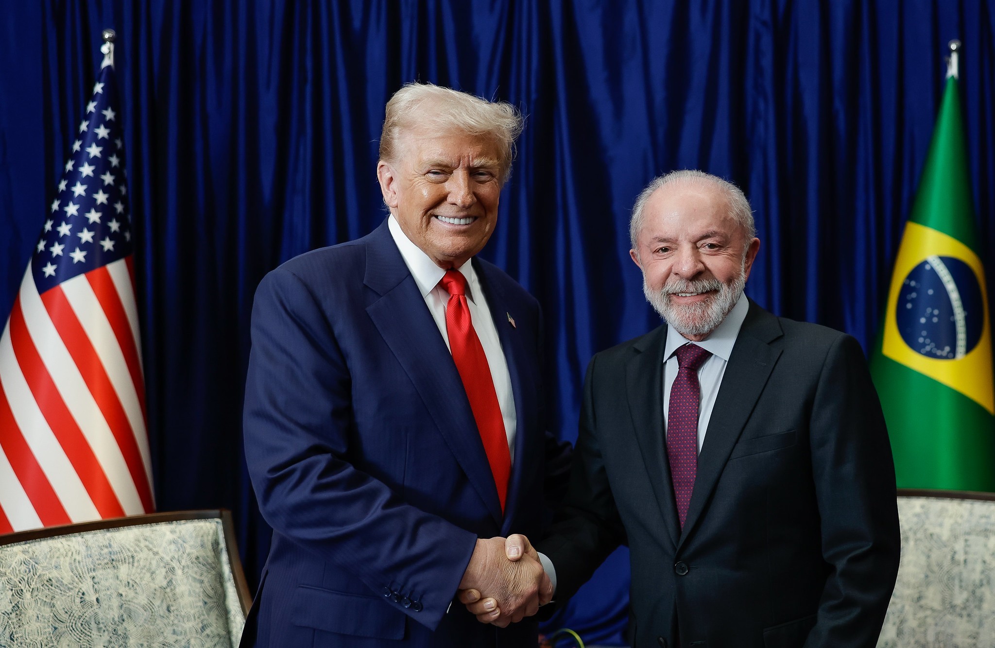 VÍDEO: Trump faz ‘dancinha’ na Malásia antes de encontro com Lula